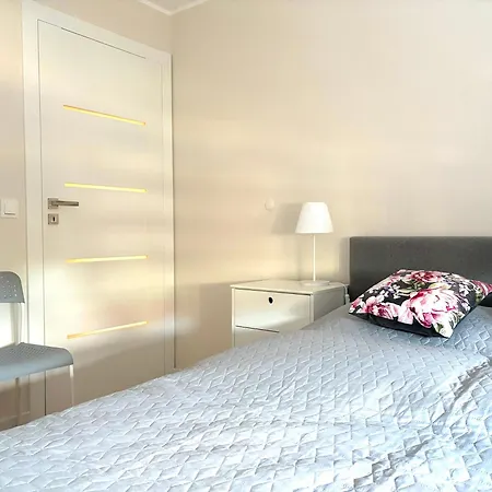 Διαμέρισμα Eleven Long Gardens Old Town Center