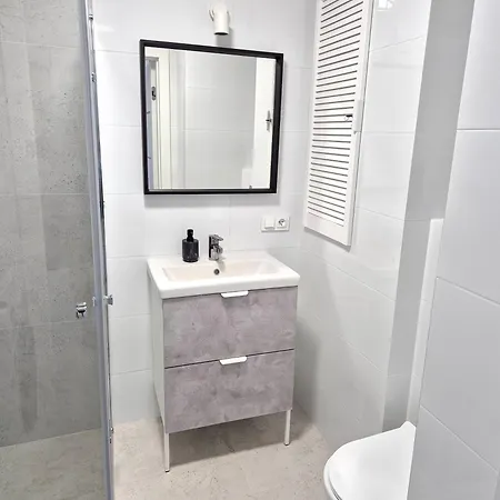 Eleven Long Gardens Old Town Center