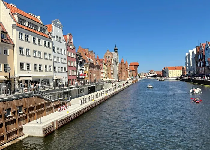 Eleven Long Gardens Old Town Center Gdańsk