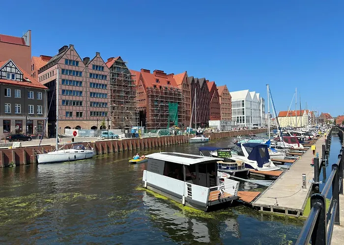 Eleven Long Gardens Old Town Center Apartman *