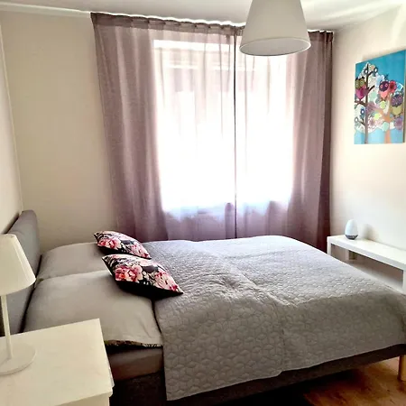 Eleven Long Gardens Old Town Center Lejlighed *