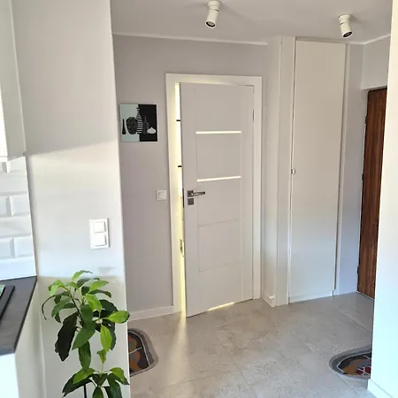 Eleven Long Gardens Old Town Center