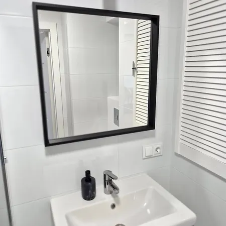 Апартаменты Eleven Long Gardens Old Town Center Гданьск