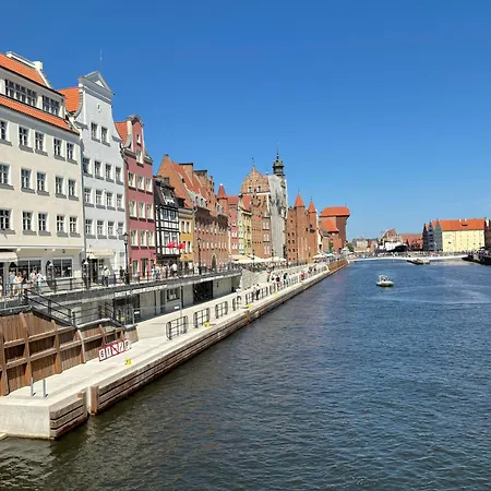 Eleven Long Gardens Old Town Center Gdańsk