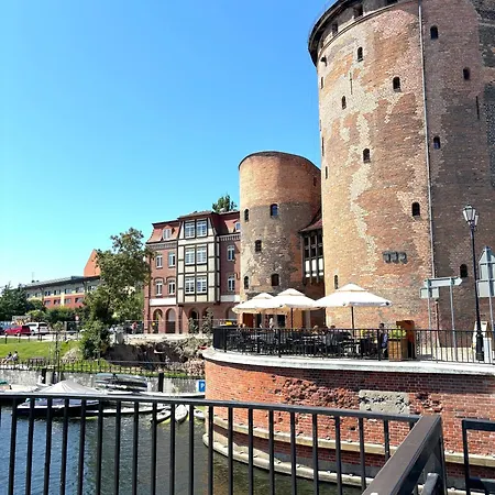 Апартаменты Eleven Long Gardens Old Town Center *