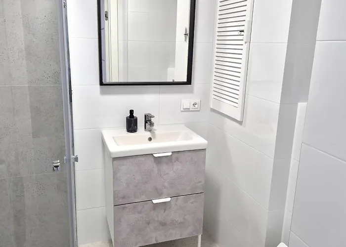 Eleven Long Gardens Old Town Center